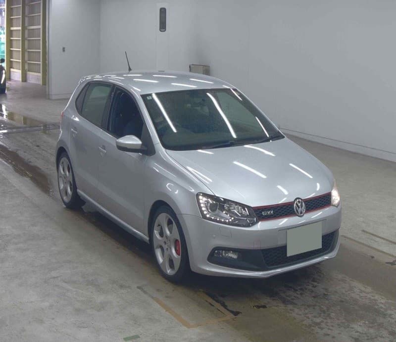 VOLKSWAGEN POLO 2012