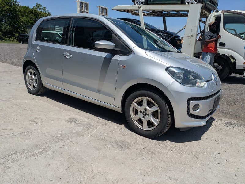 VOLKSWAGEN UP 2012