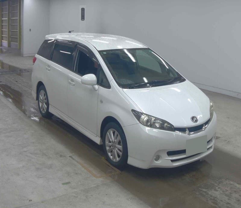 TOYOTA WISH 2009
