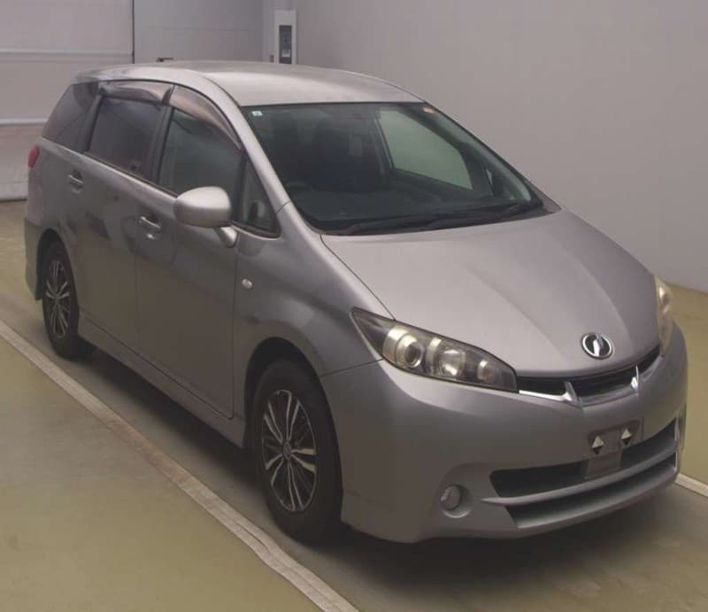 TOYOTA WISH 2009